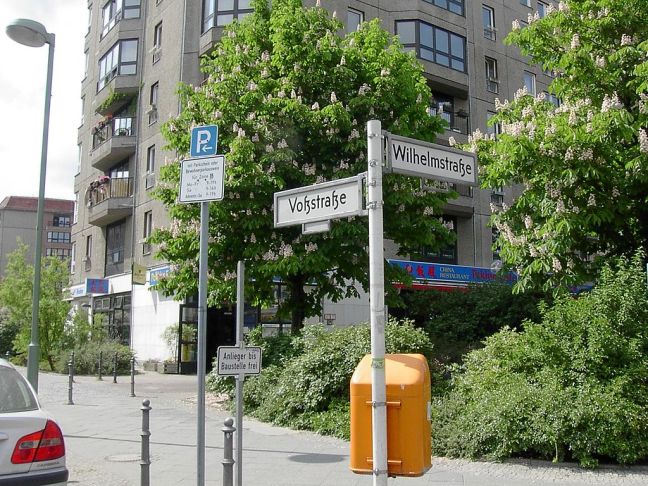 1024px-Voss_Strasse_and_Wilhelmstrasse Wiki