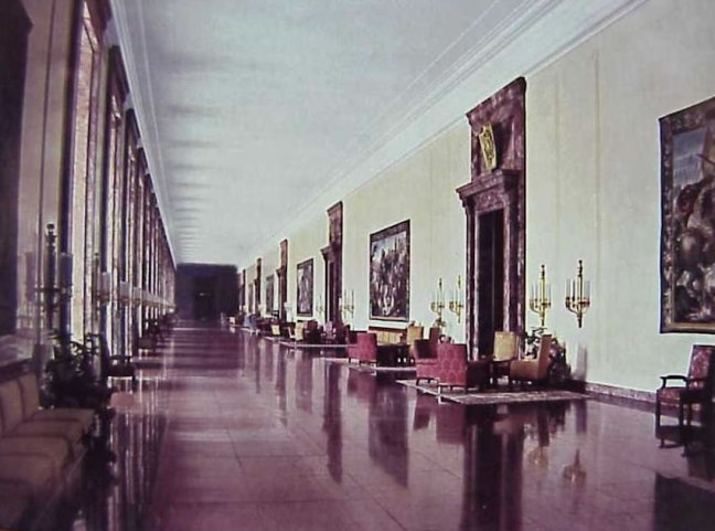 marble-hall-hitler-new-chancellery
