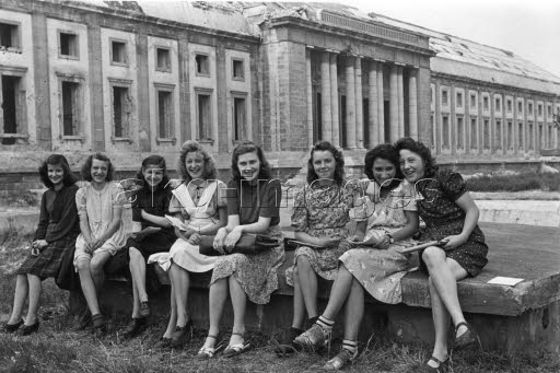 Ausflug/Schülerinnen v.Reichskanzlei